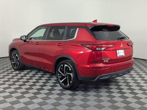 Used 2022 Mitsubishi Outlander ES image 7