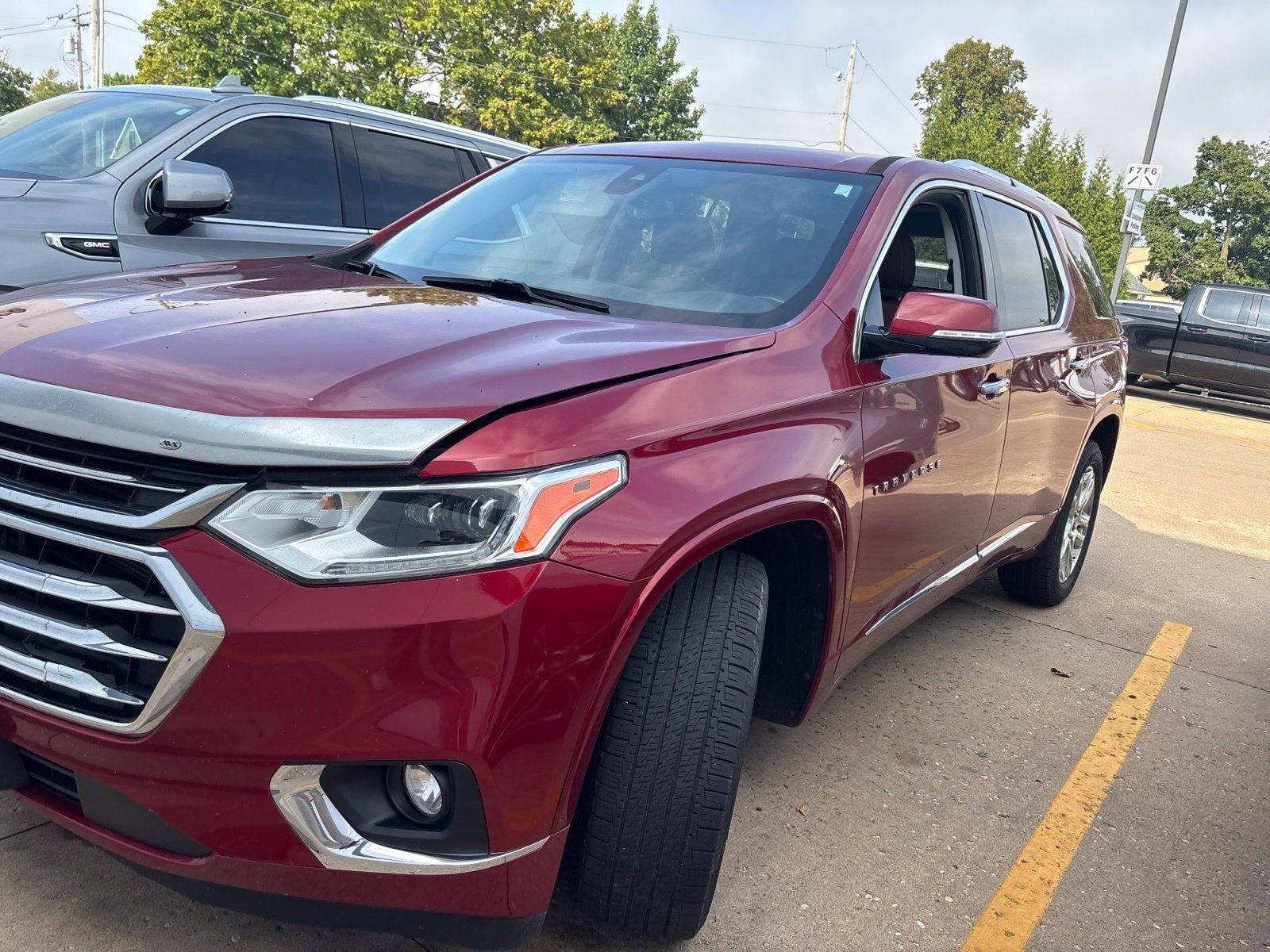 Used 2019 Chevrolet Traverse High Country w/ LPO, Floor Liner Package AWD/4WD image 1