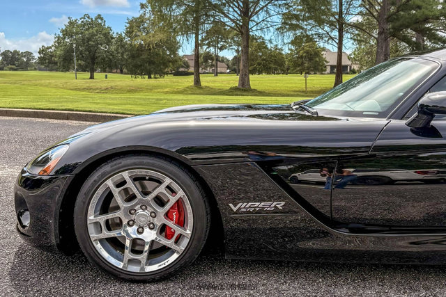 Used 2006 Dodge Viper SRT-10 RWD image 4