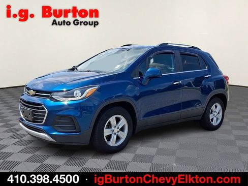 Certified 2020 Chevrolet Trax LT w/ LT Convenience Package FWD image 3