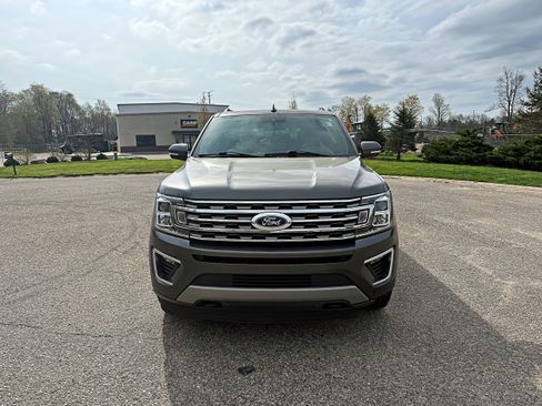 Used 2021 Ford Expedition Limited AWD/4WD image 4