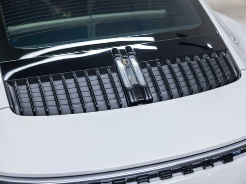 Certified 2022 Porsche 911 Carrera S RWD image 22