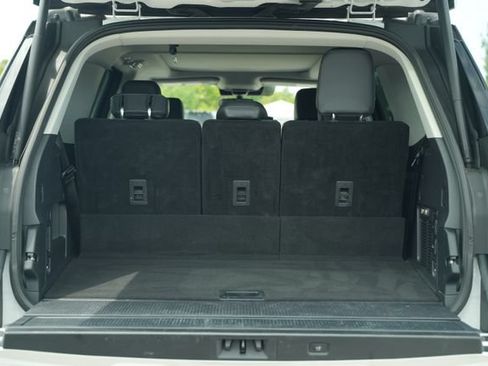 Used 2025 Ford Expedition Platinum AWD/4WD image 20