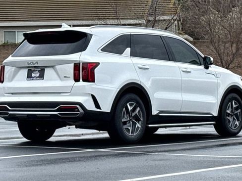 Used 2022 Kia Sorento S image 5