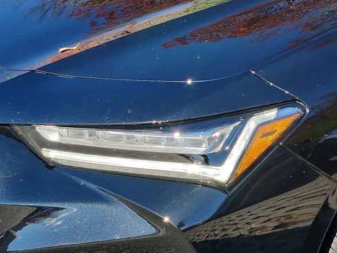 Certified 2025 Acura TLX w/ Technology Package image 10
