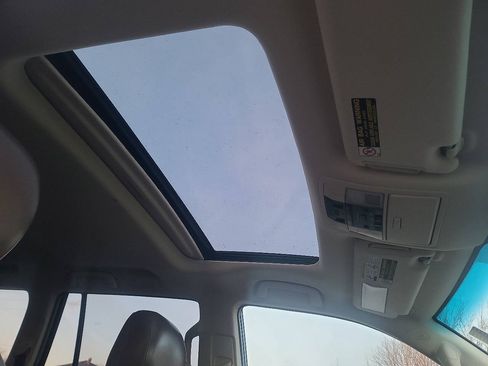 Used 2011 Lexus GX 460 w/ Comfort Plus Pkg AWD/4WD image 24