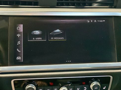 Used 2023 Audi Q3 2.0T Premium w/ Convenience Package image 9