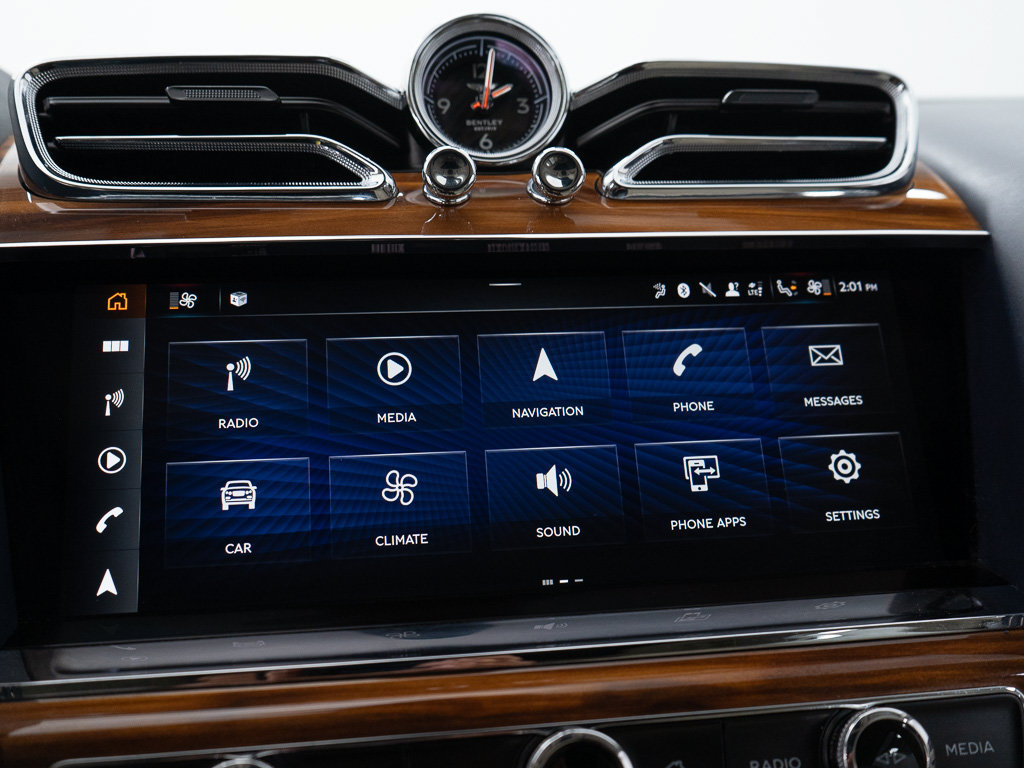 Certified 2022 Bentley Bentayga AWD/4WD image 39