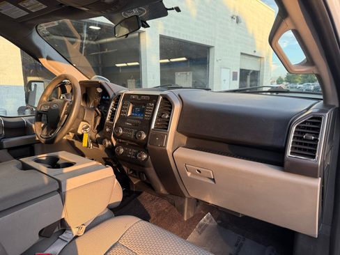 Used 2016 Ford F150 XLT w/ Trailer Tow Package AWD/4WD image 28