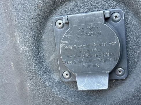 Used 2023 Nissan Frontier PRO-4X w/ Pro Convenience Package image 16