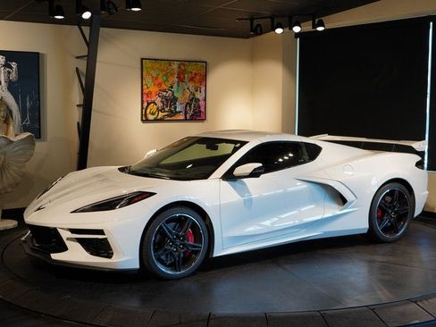 Used 2023 Chevrolet Corvette Stingray Premium Cpe w/ Z51 Performance Package RWD image 2