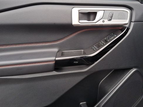 Certified 2023 Ford Explorer ST-Line w/ Class IV Trailer Tow Package image 13