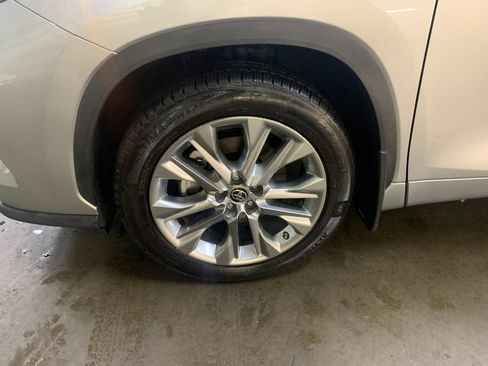 Used 2022 Toyota Highlander Limited AWD/4WD image 35