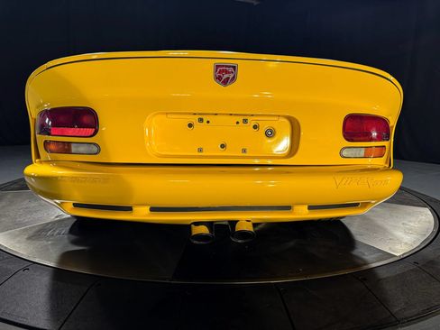 Used 2002 Dodge Viper GTS RWD image 11