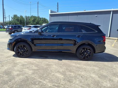 Certified 2023 Kia Sorento SX AWD/4WD image 5