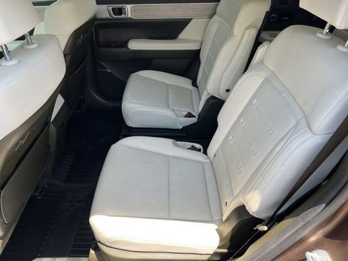 Used 2025 Hyundai Santa Fe Calligraphy FWD image 28