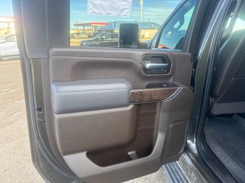 Used 2022 GMC Sierra 3500 Denali w/ Technology Package image 15