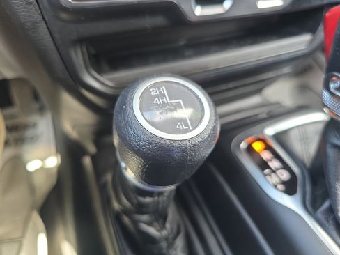 Used 2022 Jeep Wrangler Unlimited Sport image 31