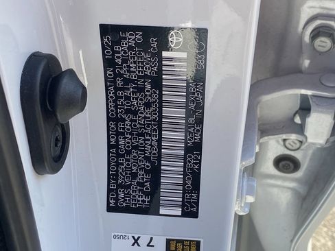Used 2026 Toyota Corolla LE FWD image 13