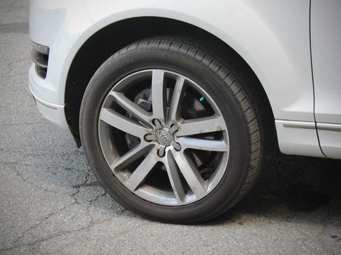 Used 2015 Audi Q7 TDI Premium Plus w/ Premium Plus Package AWD/4WD image 29