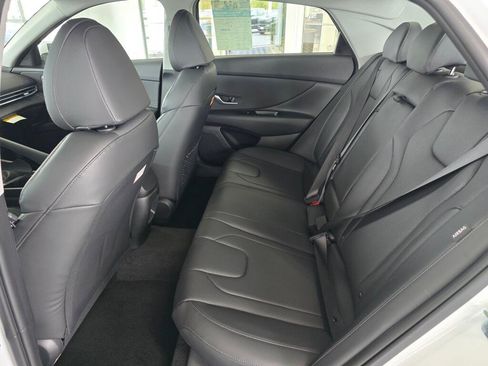New 2026 Hyundai Elantra Limited FWD image 34