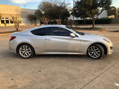 Used 2013 Hyundai Genesis 2.0T image 5