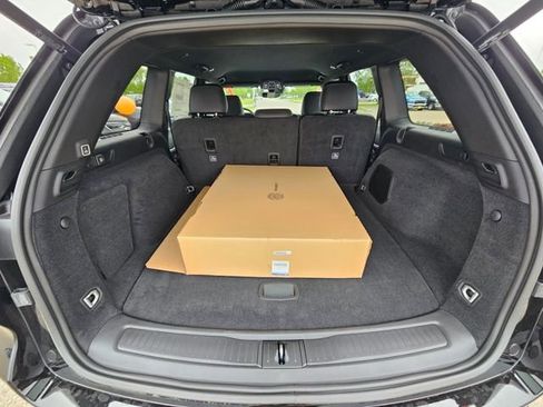 New 2025 Jeep Grand Cherokee Trailhawk image 11