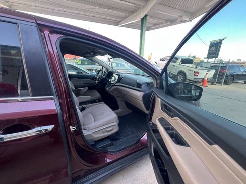 Used 2019 Honda Odyssey EX image 8