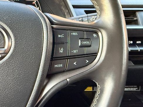 Used 2021 Lexus UX 250h image 28