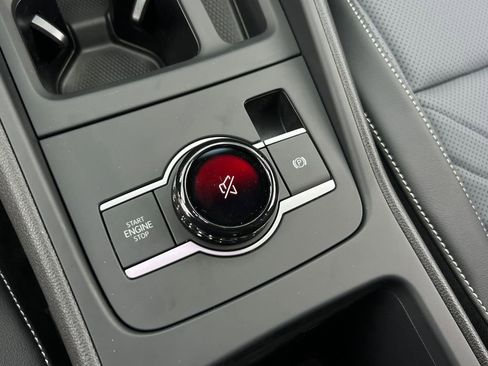 New 2026 Volkswagen Tiguan SE R-Line image 27