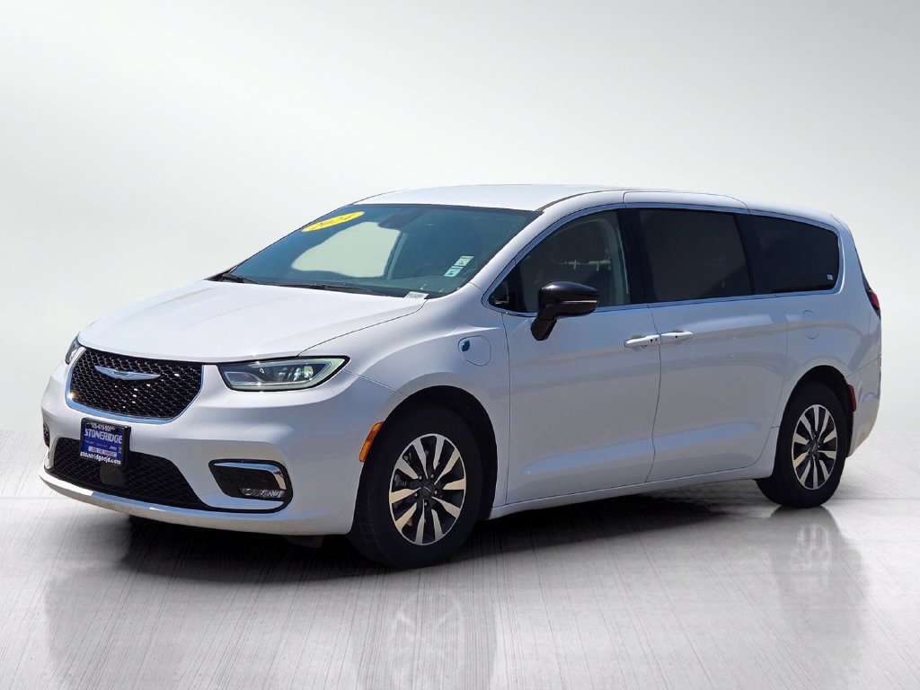 Used 2024 Chrysler Pacifica Limited FWD image 8