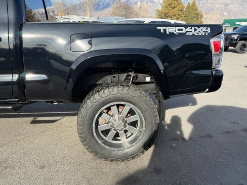 Used 2021 Toyota Tacoma TRD Sport w/ Technology Package AWD/4WD image 94