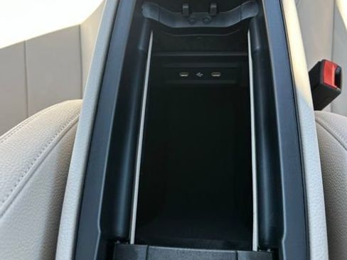 New 2026 Mercedes-Benz GLB 250 4MATIC image 37