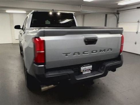 Used 2024 Toyota Tacoma SR image 7