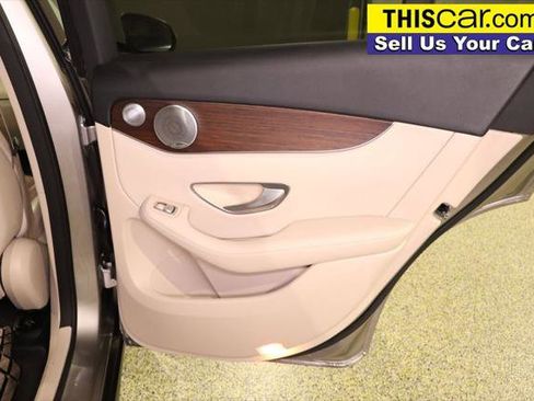 Used 2020 Mercedes-Benz GLC 300 image 39