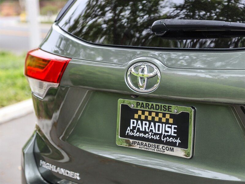Used 2017 Toyota Highlander LE AWD/4WD image 15