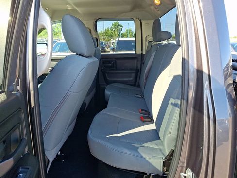 Used 2019 RAM 1500 Express w/ Express Value Package AWD/4WD image 10