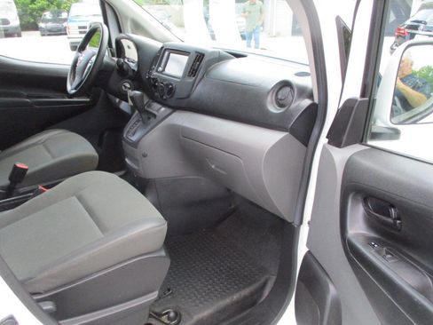 Used 2021 Nissan NV200 SV image 9