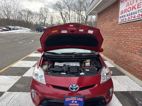 Used 2015 Toyota Prius Two image 28