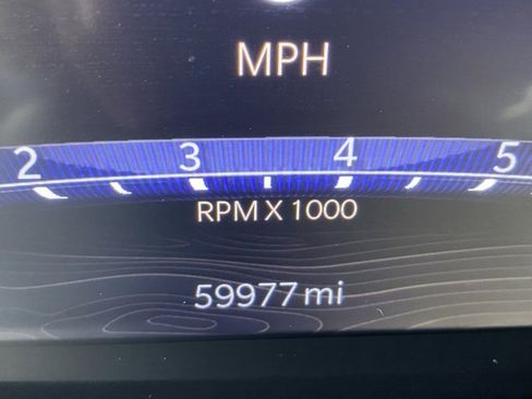 Used 2023 Jeep Grand Cherokee L Laredo image 28