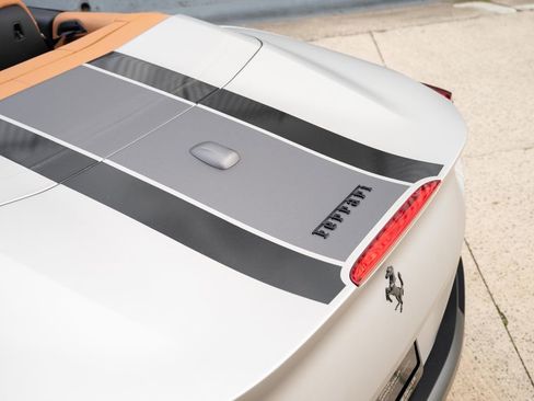 Certified 2019 Ferrari Portofino image 20