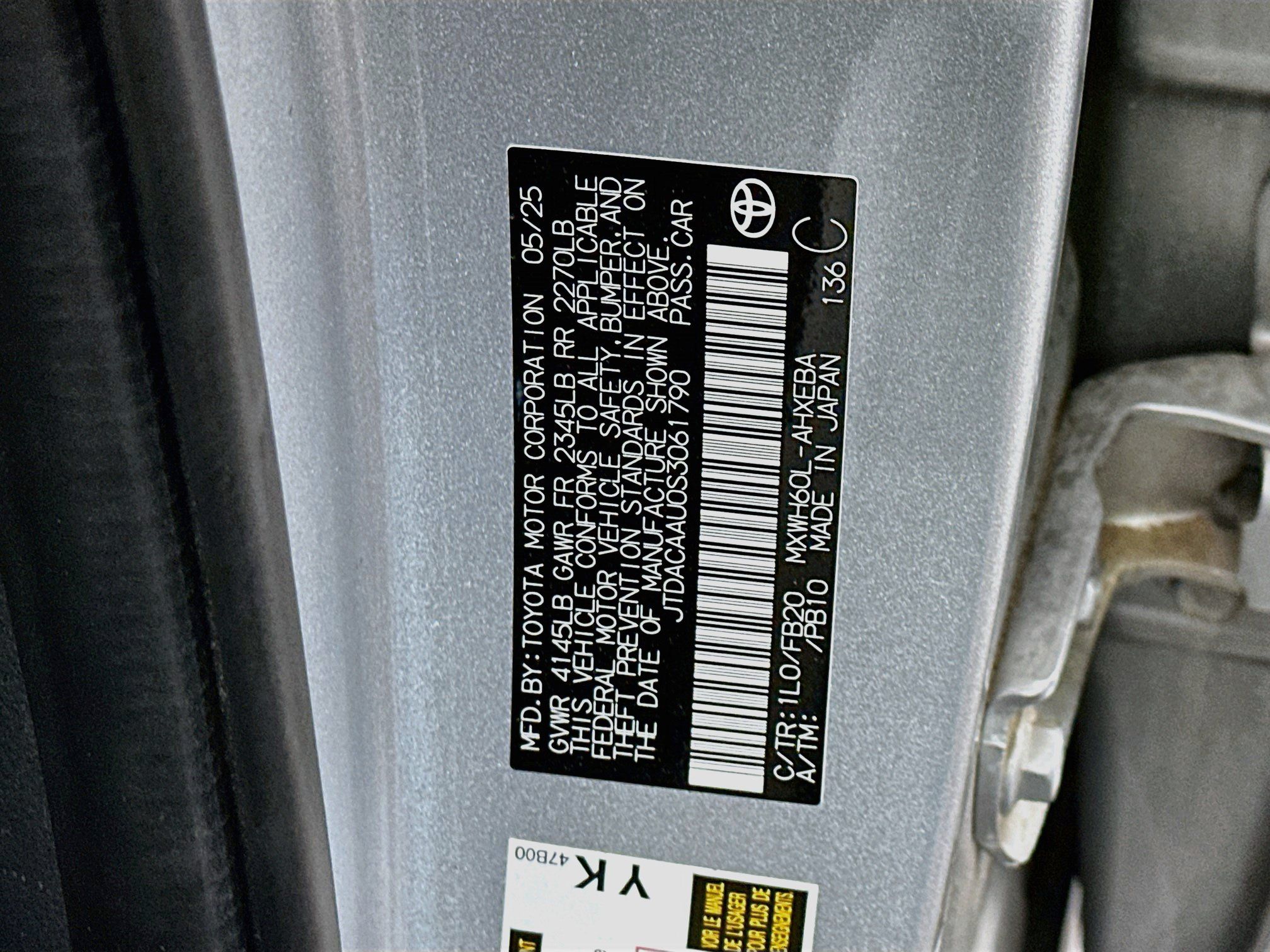 Used 2025 Toyota Prius LE FWD image 12