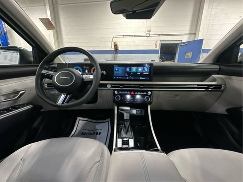 Certified 2025 Hyundai Tucson SEL AWD/4WD image 26