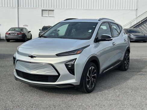 Used 2022 Chevrolet Bolt EUV Premier w/ Sun & Sound Package image 7
