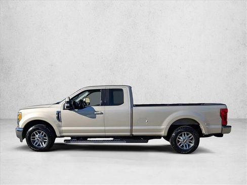 Used 2017 Ford F250 Lariat image 8