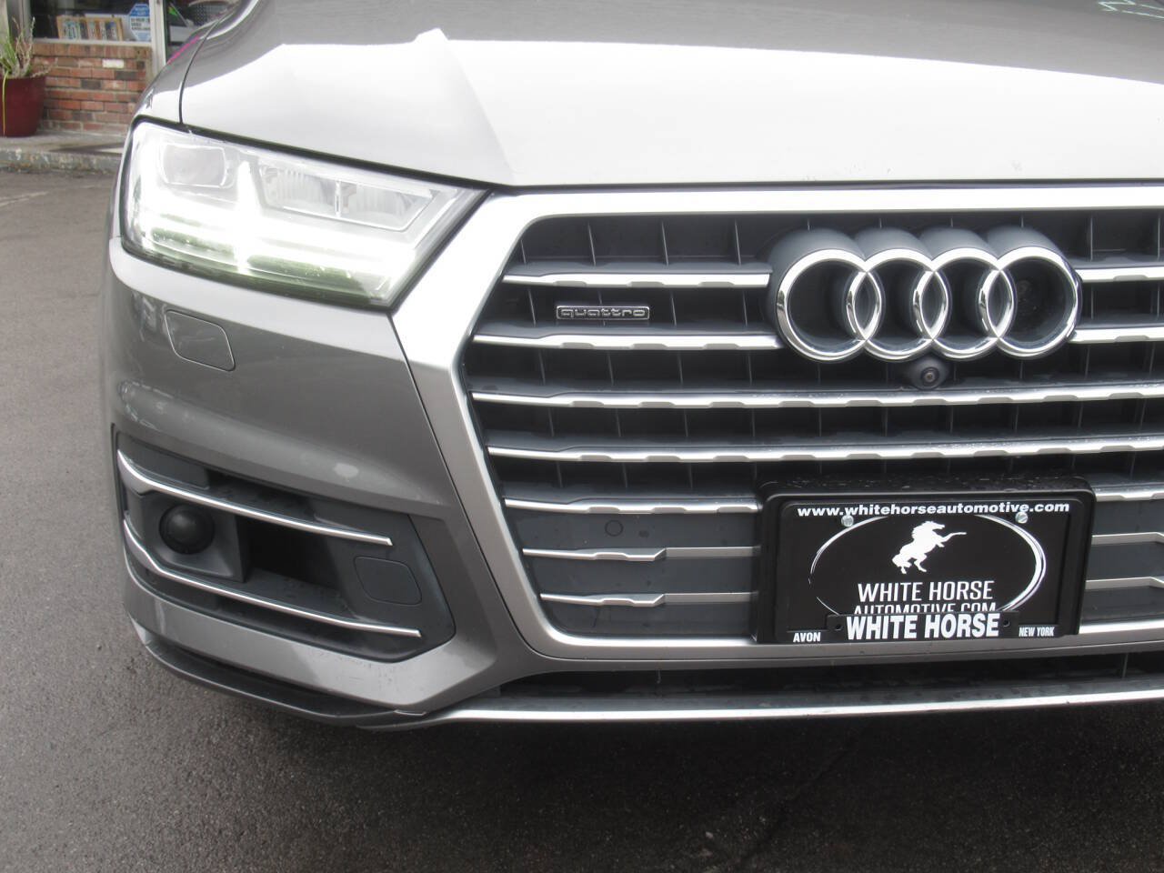 Used 2017 Audi Q7 3.0T Prestige AWD/4WD image 3