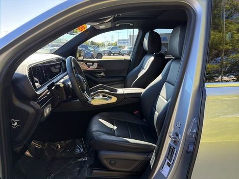 Used 2022 Mercedes-Benz GLS 450 4MATIC image 6