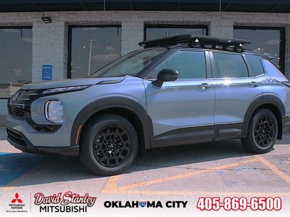 New 2025 Mitsubishi Outlander SE