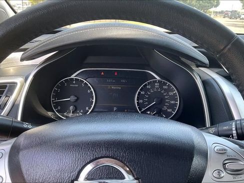 Used 2015 Nissan Murano SL w/ SL Technology Package FWD image 18