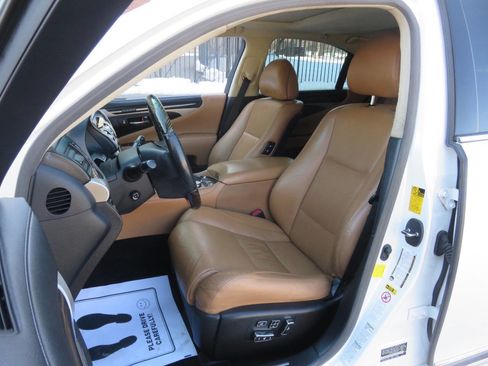 Used 2014 Lexus LS 460 AWD image 10